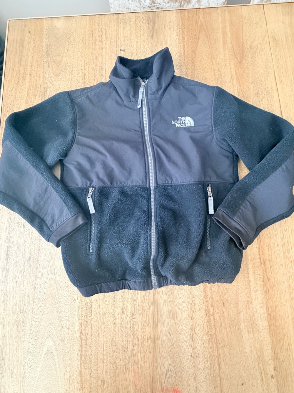 The North Face Kids Black Full-Zip Fleece Jacket 10/12 Medium